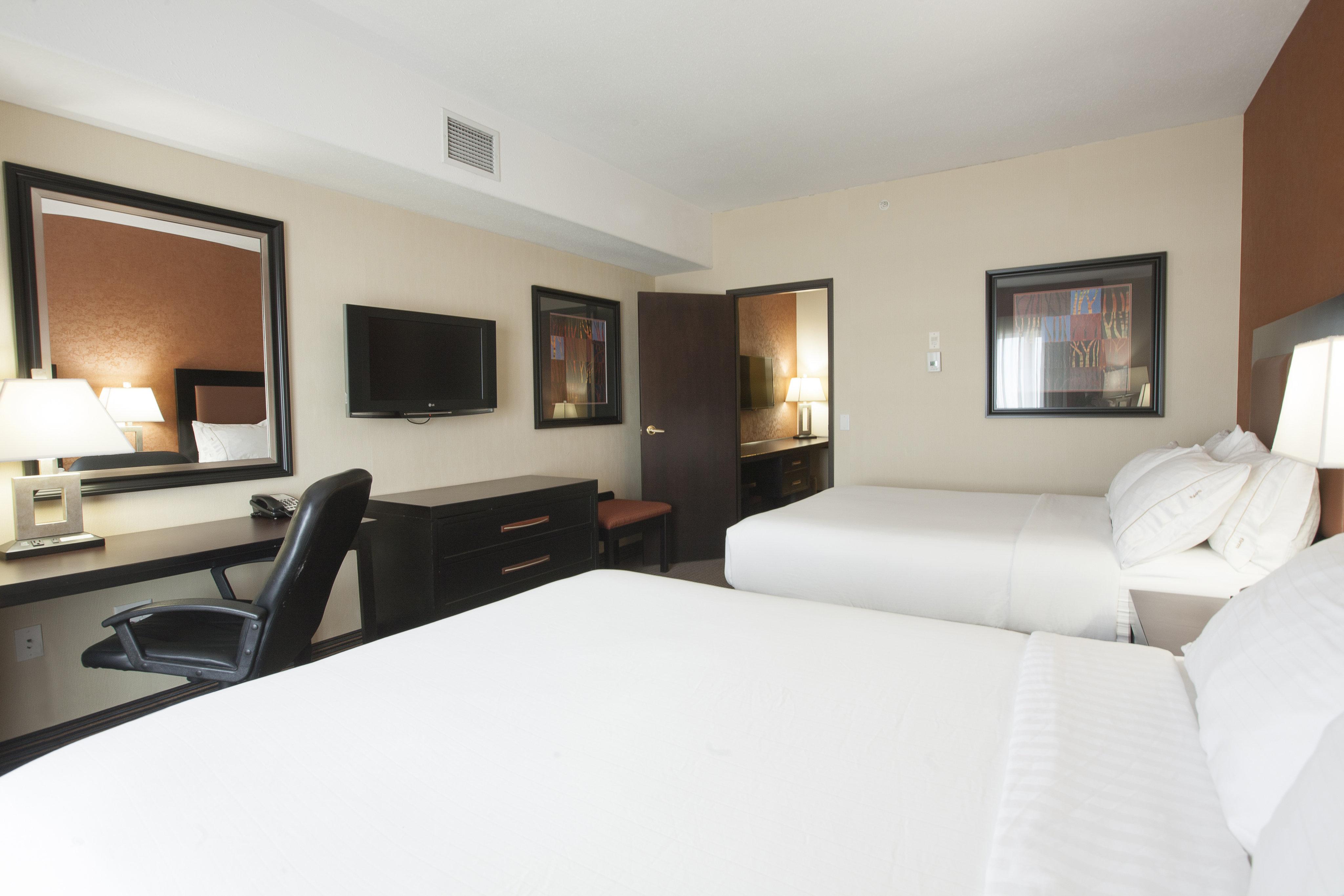 Holiday Inn Express Airport Calgary By Ihg מראה חיצוני תמונה